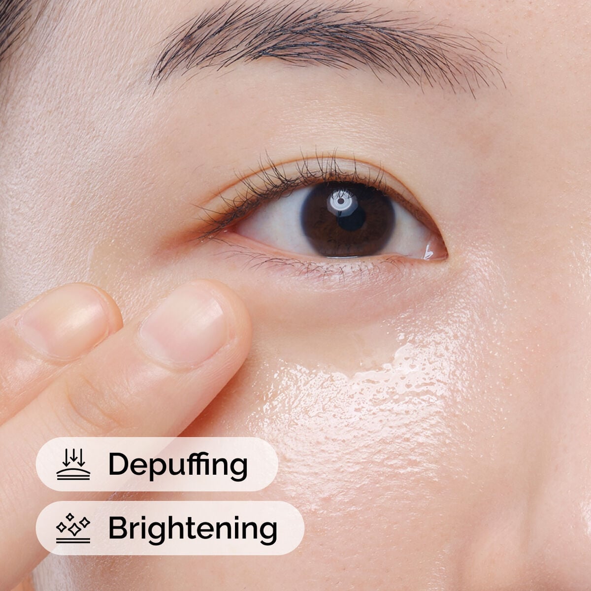 caffeine-solution-5-egcg-eye-serum-i2 ord-caffeine-solution-egcg-model-application-with-benefits.jpg